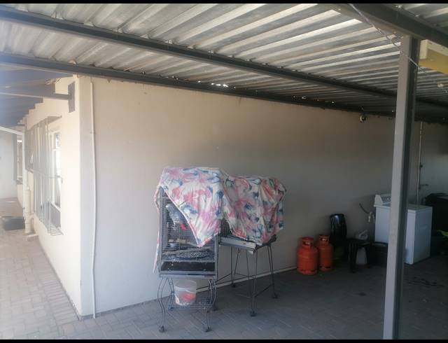 4 BEDROOM HOUSE FOR SALE IN ANNADALE